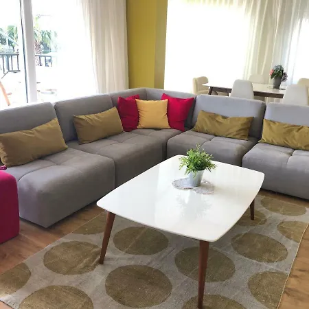 アパート Bright And Comfortable For Families シダ
